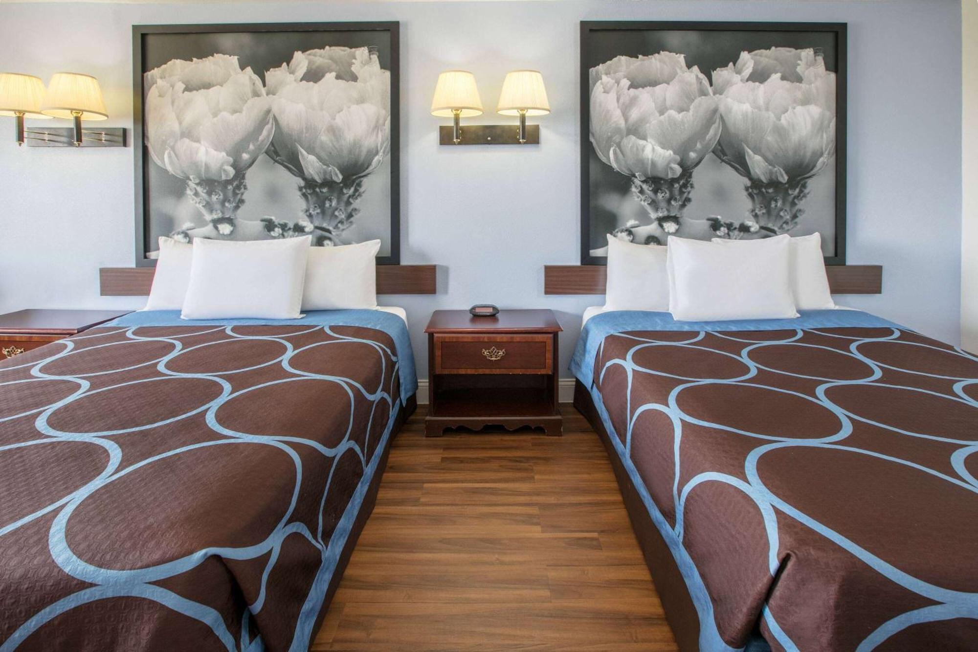 Super 8 By Wyndham Garland North Dallas Area Zewnętrze zdjęcie