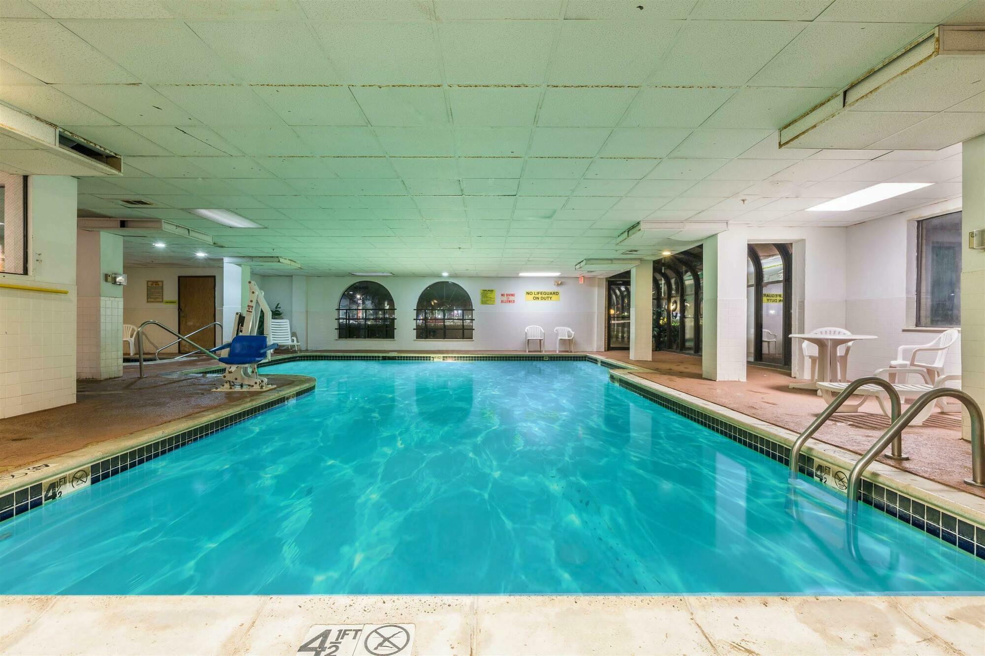 Super 8 By Wyndham Garland North Dallas Area Zewnętrze zdjęcie